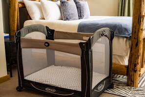 4 bedrooms, desk, iron/ironing board, travel cot