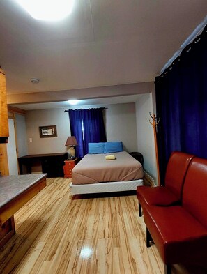 Standard Suite, Courtyard View | Kalis bunyi, Wi-fi percuma, cadar katil 