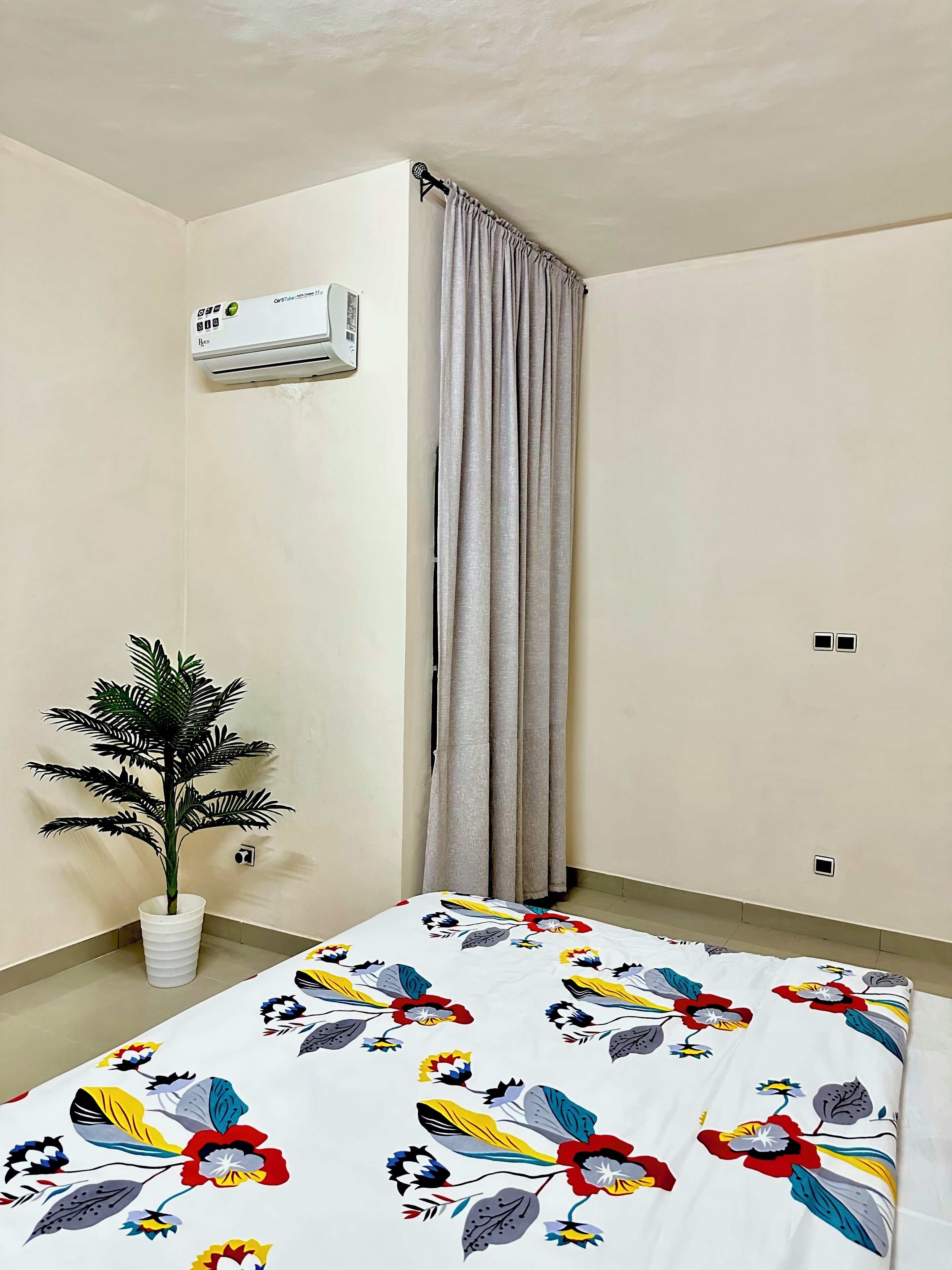 1 chambre, fer et planche à repasser, Wi-Fi, draps fournis