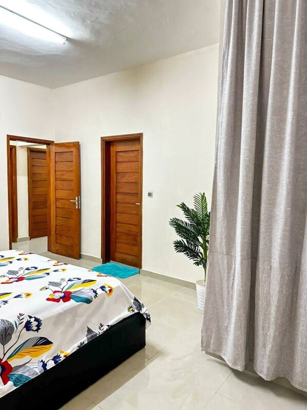 1 soverom, strykejern/-brett, wi-fi og sengetøy