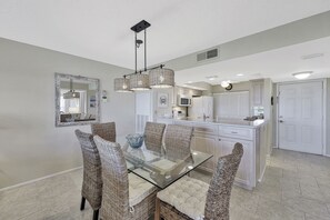Dining - Secluded Island Oasis (Marco Island)