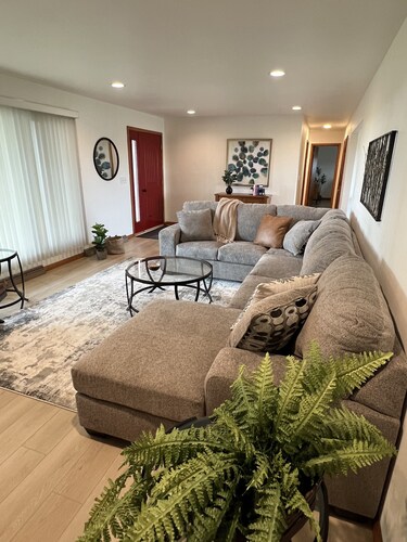 Newly renovated house minutes from Granite Peak, Nine Mile, Wausau & Hospitals
