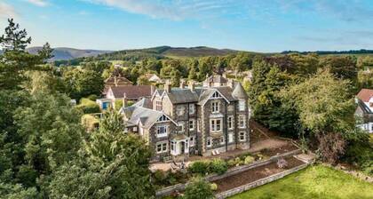 An outstanding luxury retreat set high on a hill in the town of Peebles.