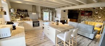 Ferme Cosy 15p sur la Montagne Ardéchoise, Salle de Réception