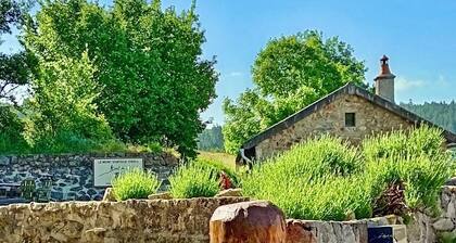 Ferme Cosy 15p sur la Montagne Ardéchoise, Salle de Réception