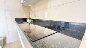 Appartement | Privékeuken | Een microgolfoven