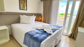 Family Apartment | Desk, laptop workspace, free cribs/infant beds, free WiFi