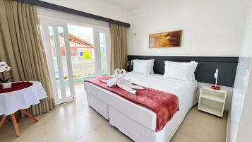 Premium-Doppelzimmer | 1 Schlafzimmer, Schreibtisch, laptopgeeigneter Arbeitsplatz