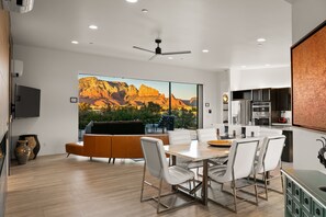 Dining - Sedona Shangri-La 5BR Casita/Spa/Sauna/Cold Plunge/Views (Sedona)