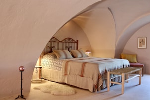 Junior Room (Pigna) | Premium bedding, individually decorated, individually furnished