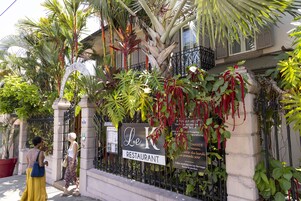 Entrada al alojamiento