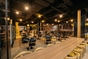 Daily buffet breakfast (IDR 100000 per person) - Yello Hotel Harbour Bay Batam (Batam)