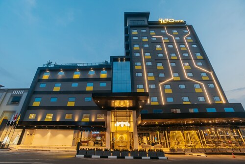 Yello Hotel Harbour Bay Batam