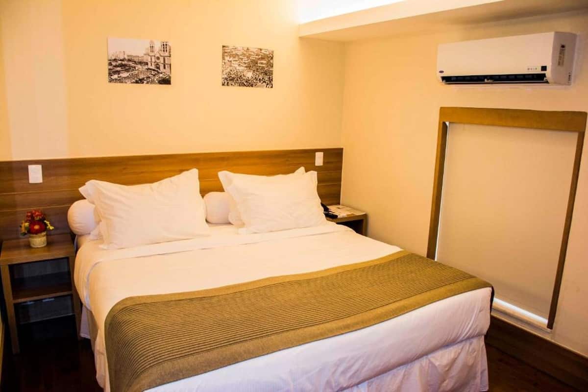 1 bedroom, in-room safe, iron/ironing board (on request), WiFi (free)