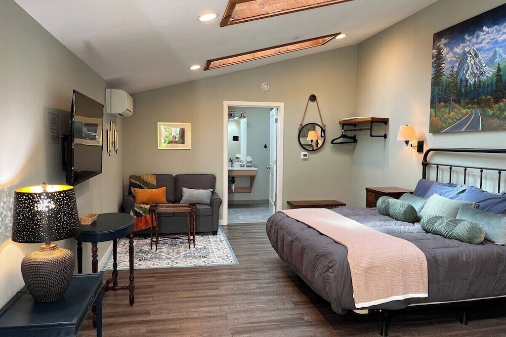 Sea Glass Inn