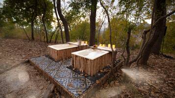 Hot tub, steam room