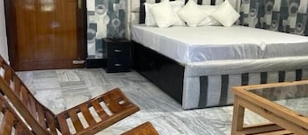 Hotel Monal Deluxe Room
