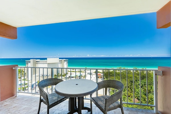 Deluxe 1 Bedroom Suite - Ocean View | Balcony view