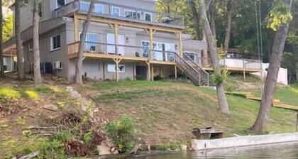 4-BR Spacious House by the River w/ Backyard & BBQ