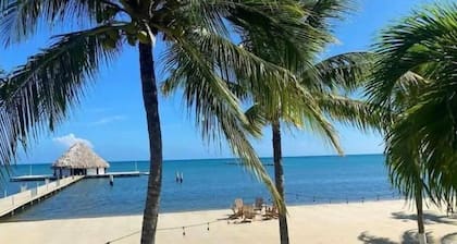 Luxury Waterfront Villa + FULL RESORT ACCESS! No sargassum!