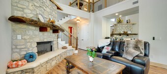 Horseshoe Bay Resort Home ~ 6 Mi to Lake LBJ!