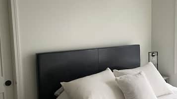 1 dormitorio, tabla de planchar con plancha, cuna de viaje y wifi gratis