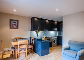Classic Apartment | Dining room