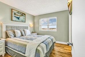 2 bedrooms, iron/ironing board, free WiFi, bed sheets - Oceanfront 2BR Near Boardwalk • Pools • Great View (Myrtle Beach)