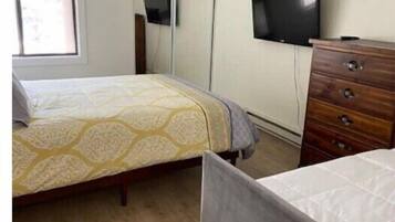 1 chambre, fer et planche Ă repasser, Wi-Fi gratuit, draps fournis