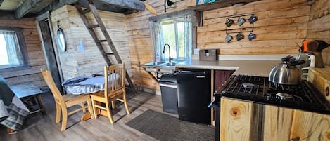 Oven, coffee/tea maker, cookware/dishes/utensils