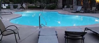 Westbury Townhome with community pool