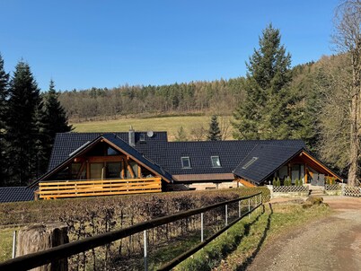 Kleine Auszeit im Wald - mit Schwimmbad!