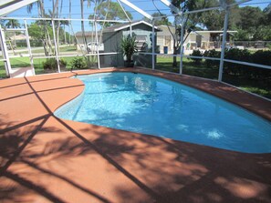 Pool - 3-2 Pool Home close to Beach and intra coastal area. Room for boat in driveway. (Fort Pierce)