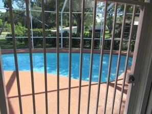 Pool - 3-2 Pool Home close to Beach and intra coastal area. Room for boat in driveway. (Fort Pierce)