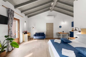 4 Schlafzimmer, Bügeleisen/Bügelbrett