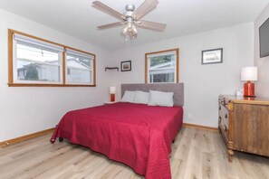 1 habitación, escritorio, tabla de planchar con plancha y wifi gratis 