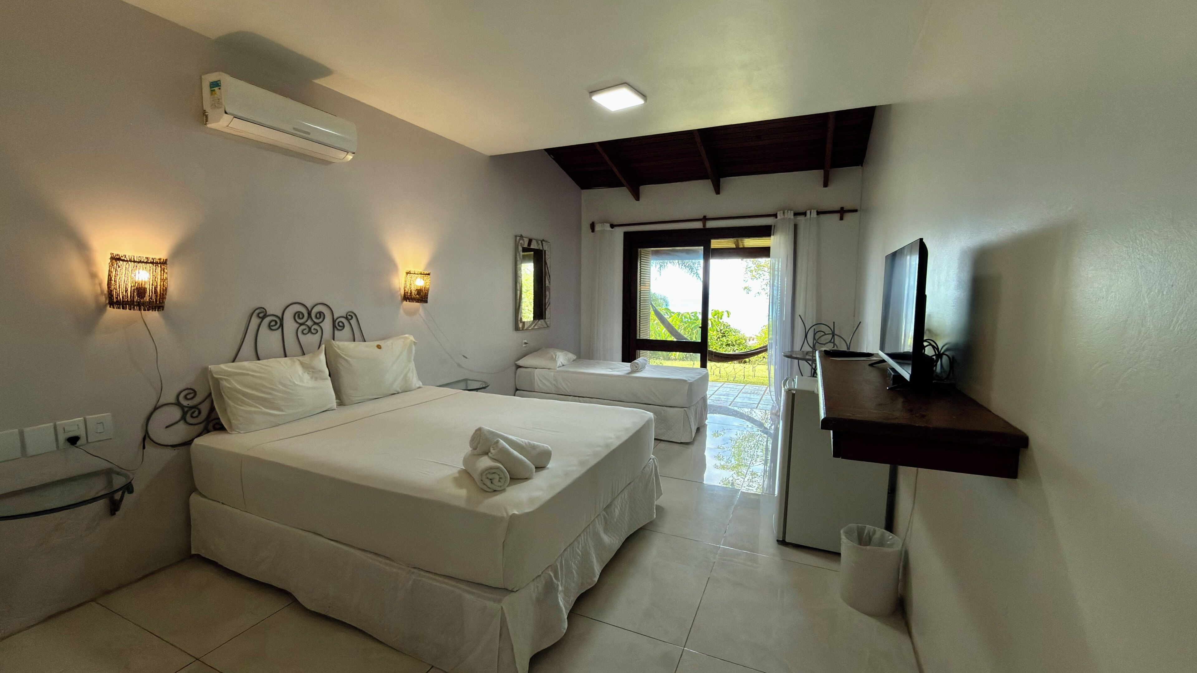 Suite, Sea View | Desk, free WiFi
