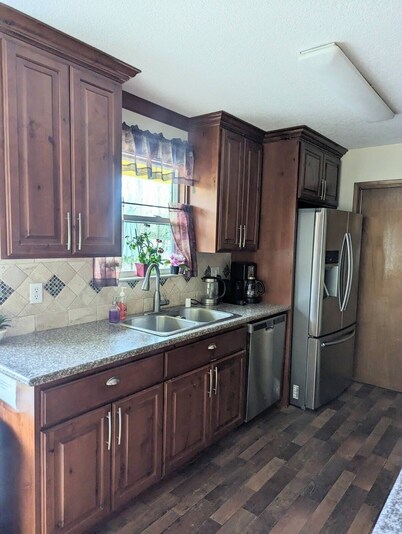 Peaceful 3BR/2BA near Peacehealth+Airport
