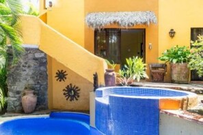 A heated pool - Xochitlan - Pool View Apartment

 (Sayulita)