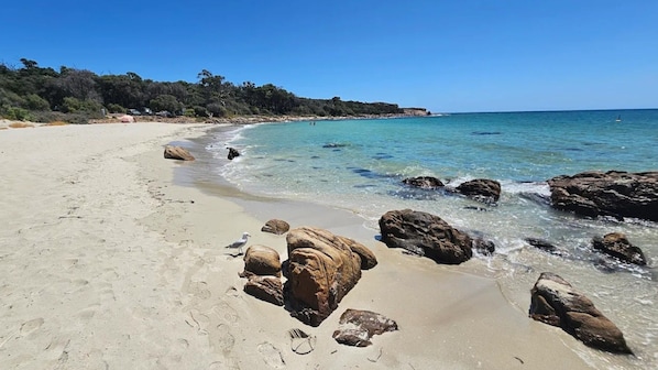 Na praia