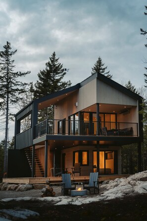 Exterior - Nanok - Micro-chalet Immersif de la Montagne le Maelström (Lac-Beauport)