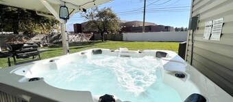 Orem Lower Level Apartment w/ Hot Tub access! 6 minutes to Provo Canyon
