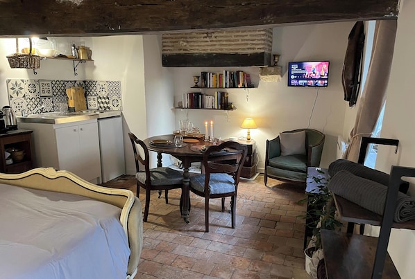 Premium bedding, individually decorated, individually furnished - Les Gîtes du Grand Faubourg (Lorris)