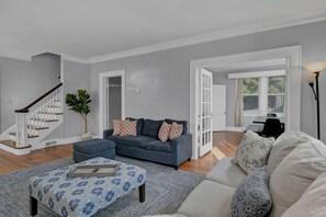 TV - Spacious Home on Gervais | 4BR 2BA | Downtown (Columbia)