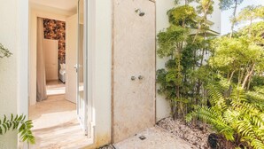 Ảnh chưa phân loại, 2 trong số 68 ảnh, nút