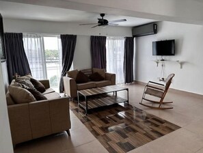 Living area - D’ Riviera Apart. Sophia (Santo Domingo)