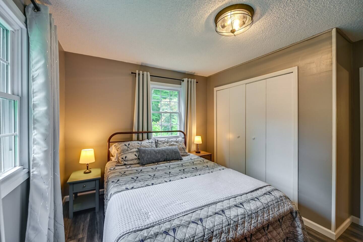 2 Schlafzimmer, Schreibtisch, kostenloses WLAN, Bettwäsche
