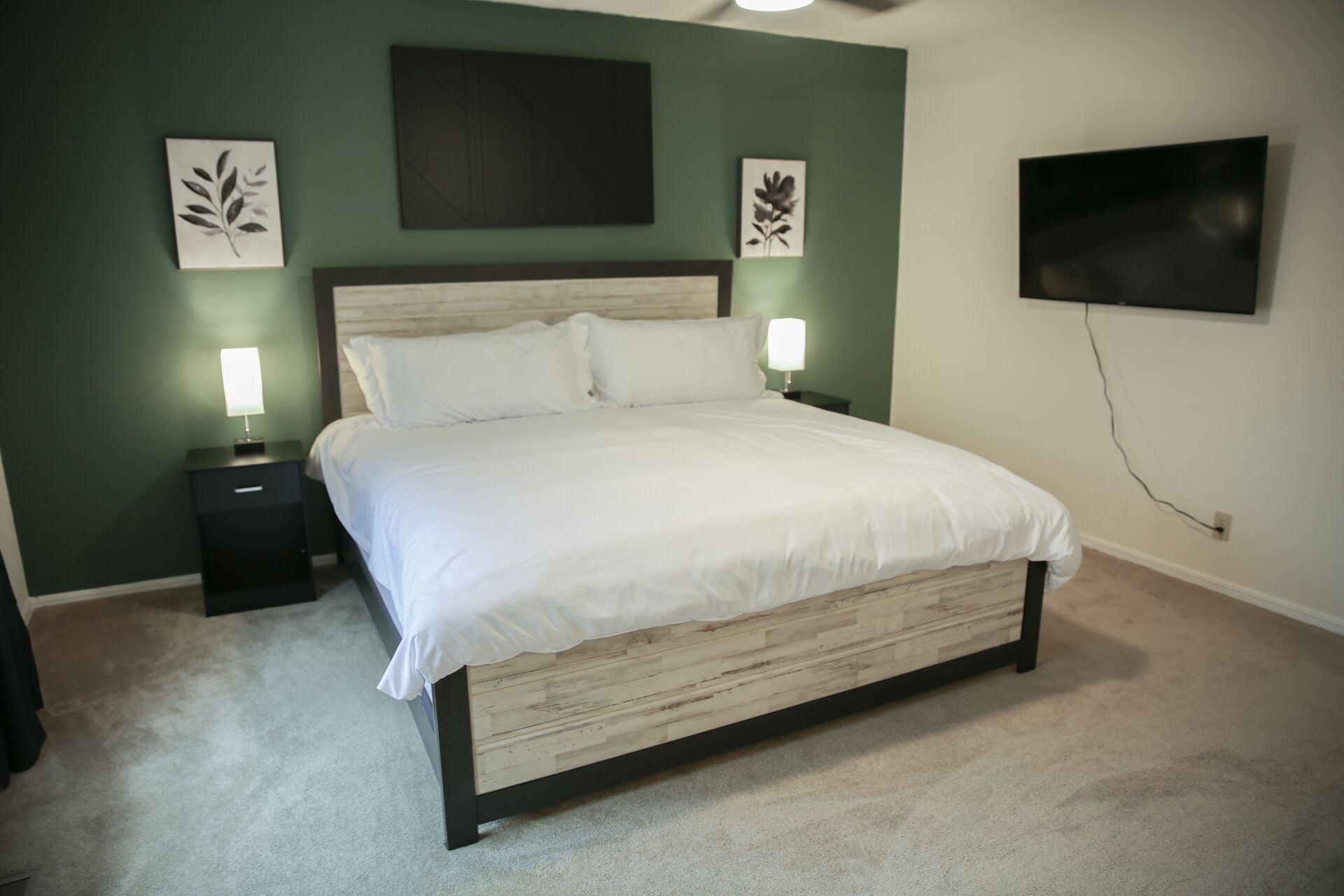 3 bedrooms, iron/ironing board, WiFi, bed sheets