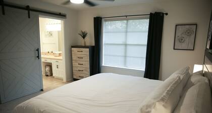 Broken Arrow Home -Cozy Design, Family Friendly