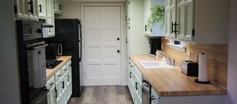 Broken Arrow Home -Cozy Design, Family Friendly